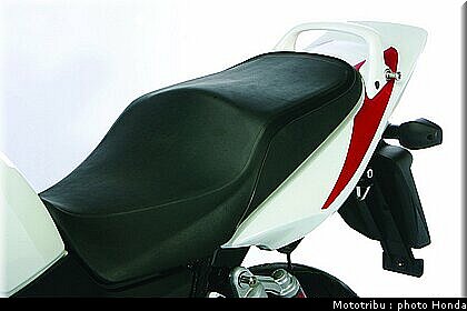 honda_cb1300_2005_049.jpg