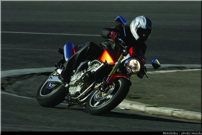 honda_600hornet_2005_004