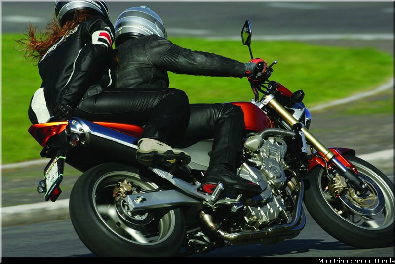 honda_600hornet_2005_005