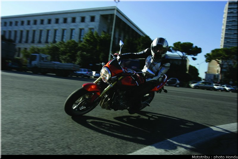honda_600hornet_2005_007
