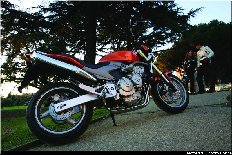 honda_600hornet_2005_010