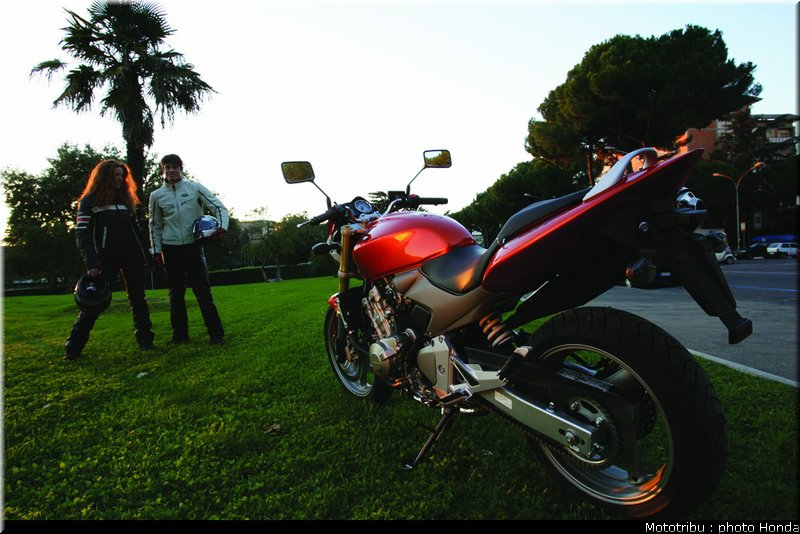 honda_600hornet_2005_011