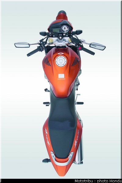 honda_600hornet_2005_024