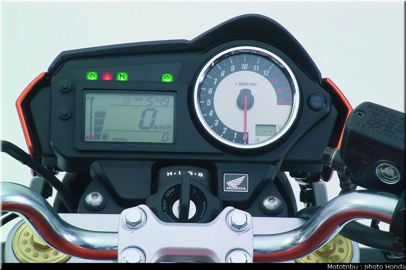 honda_600hornet_2005_028