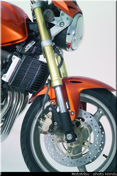 honda_600hornet_2005_033