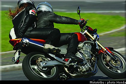 honda_600hornet_2005_005.jpg