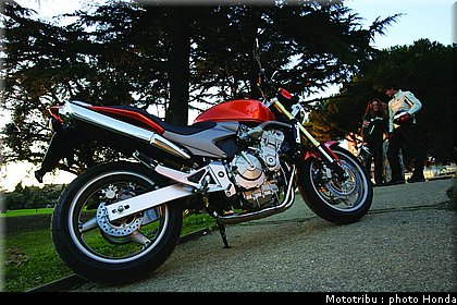 honda_600hornet_2005_010.jpg