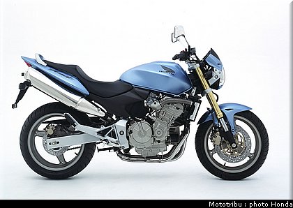honda_600hornet_2005_013.jpg
