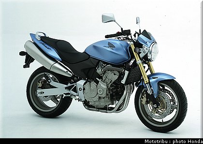 honda_600hornet_2005_018.jpg