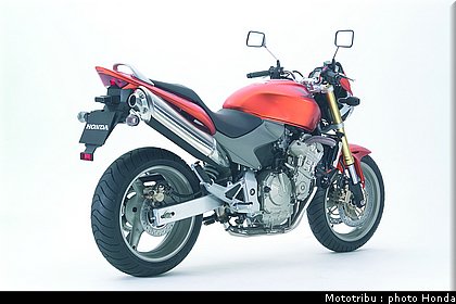 honda_600hornet_2005_021.jpg