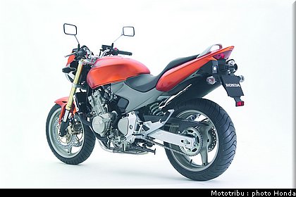 honda_600hornet_2005_022.jpg