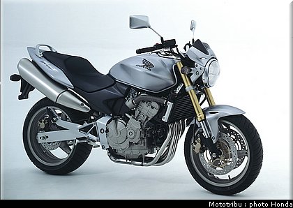 honda_600hornet_2005_023.jpg