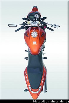 honda_600hornet_2005_024.jpg