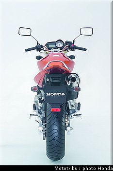 honda_600hornet_2005_026.jpg