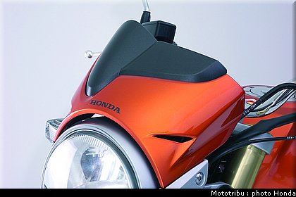 honda_600hornet_2005_030.jpg