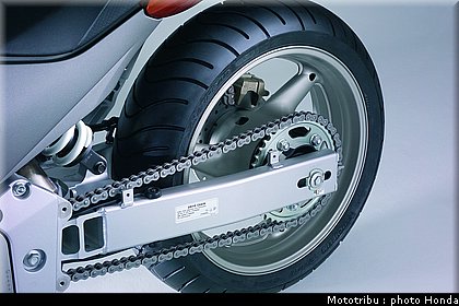 honda_600hornet_2005_031.jpg