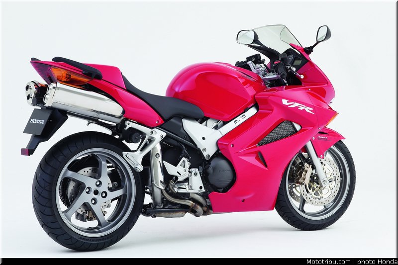 honda_800_vfr_2005_003