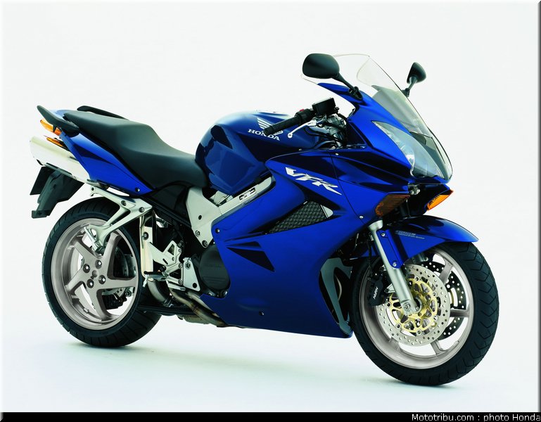 honda_800_vfr_2005_006