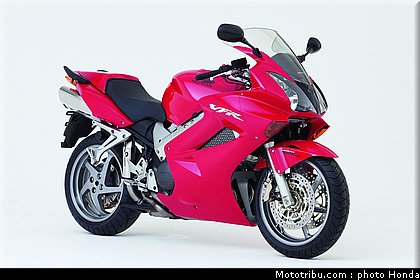honda_800_vfr_2005_001.jpg