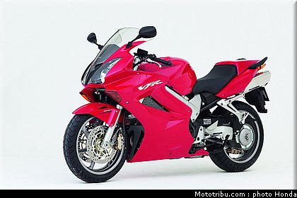 honda_800_vfr_2005_002.jpg
