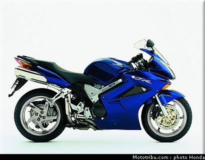 honda_800_vfr_2005_007.jpg