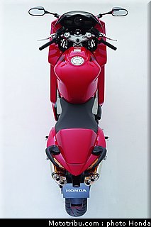 honda_800_vfr_2005_013.jpg