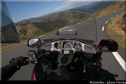 honda_goldwing_2005_005.jpg