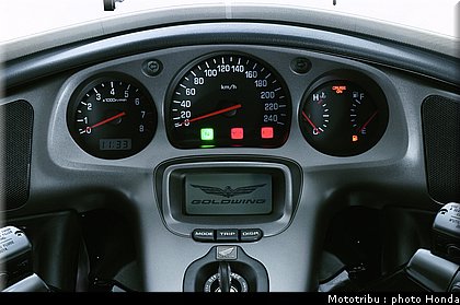 honda_goldwing_2005_043.jpg