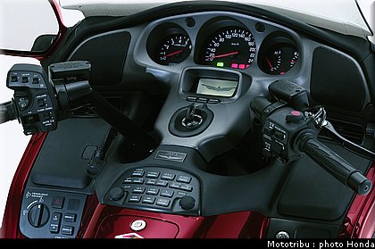 honda_goldwing_2005_044.jpg