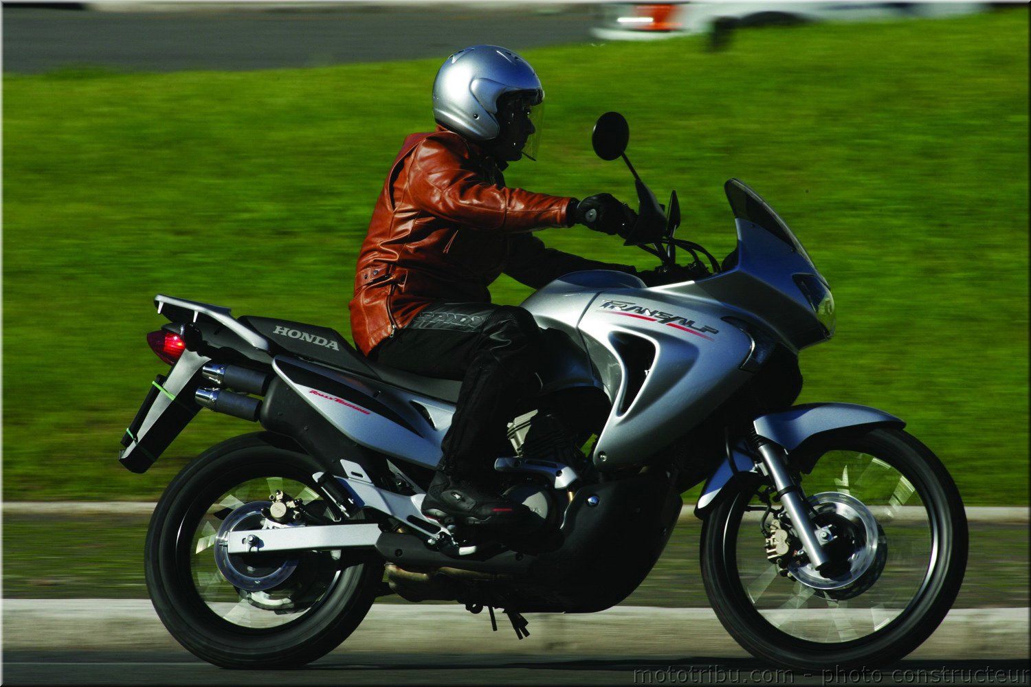 MOTO 