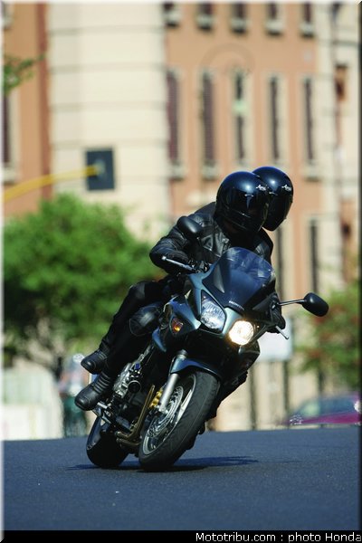 honda_1000_cbf_2006_011