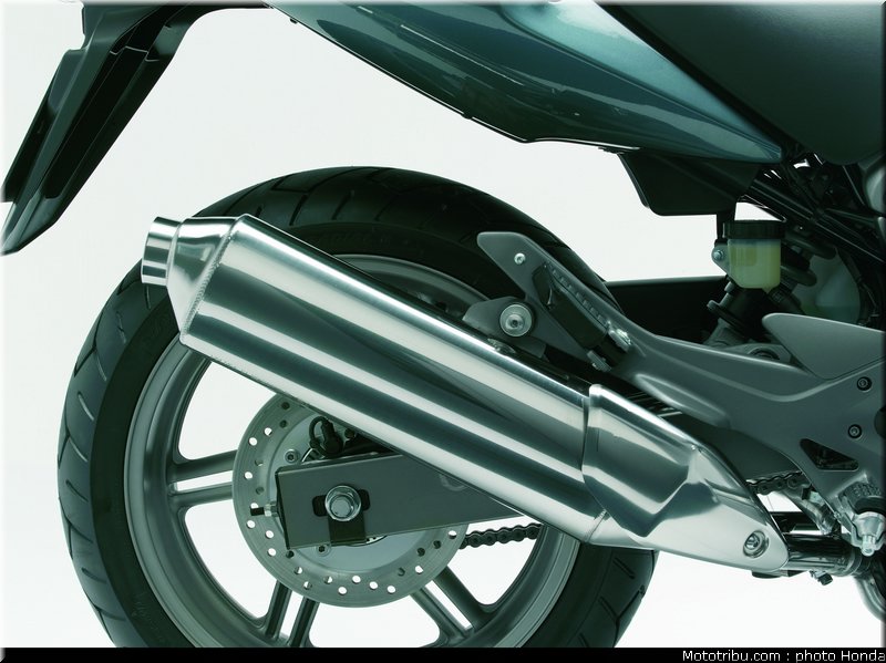 honda_1000_cbf_2006_048