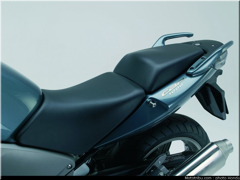 honda_1000_cbf_2006_057