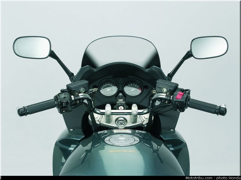 honda_1000_cbf_2006_061