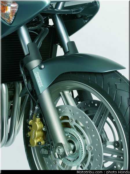 honda_1000_cbf_2006_064