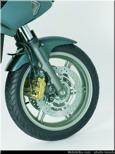 honda_1000_cbf_2006_067