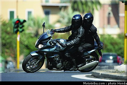 honda_1000_cbf_2006_004.jpg