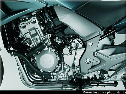 honda_1000_cbf_2006_045.jpg