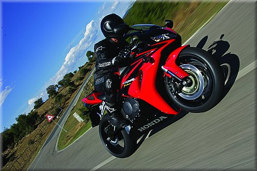 honda-1000cbr-2006-002.jpg