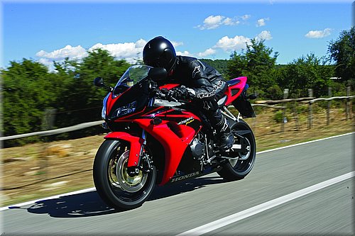 honda-1000cbr-2006-005.jpg