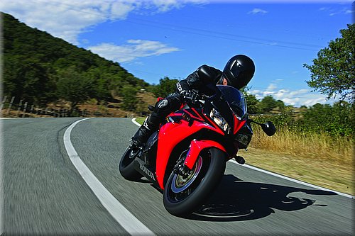 honda-1000cbr-2006-007.jpg