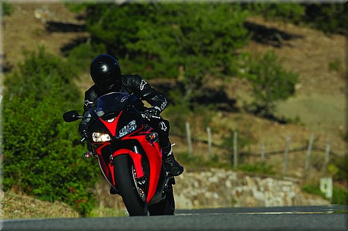 honda-1000cbr-2006-014.jpg