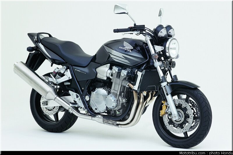 honda_cb1300_2006_4