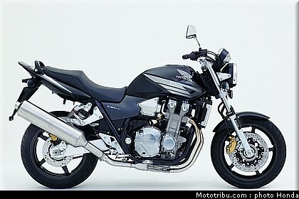 honda_cb1300_2006_1.jpg