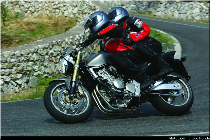 honda_600hornet_2006_002