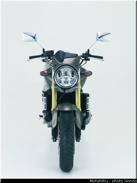 honda_600hornet_2006_013