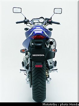 honda_600hornet_2006_016.jpg