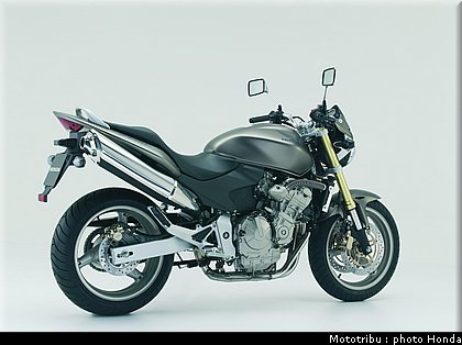 honda_600hornet_2006_023.jpg