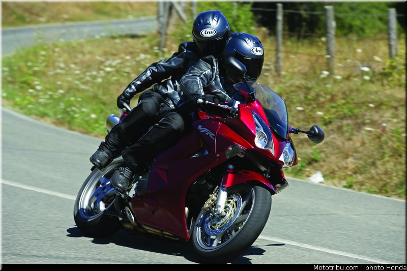 honda_800_vfr_2006_002