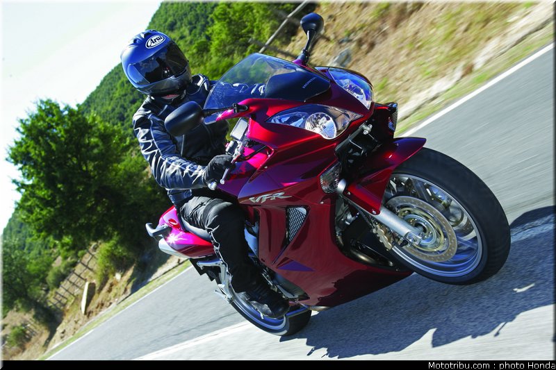 honda_800_vfr_2006_008